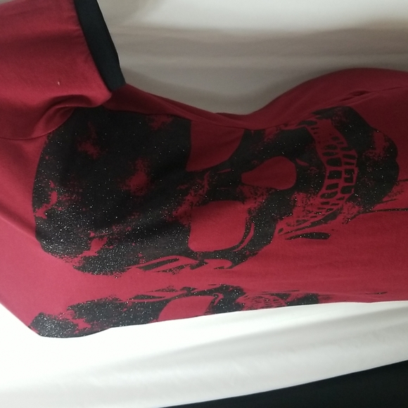 MIDNIGHT HOUR BURGUNDY  & BLACK SKULL DRESS WITH POCKETS SIZE SML - Picture 4 of 8